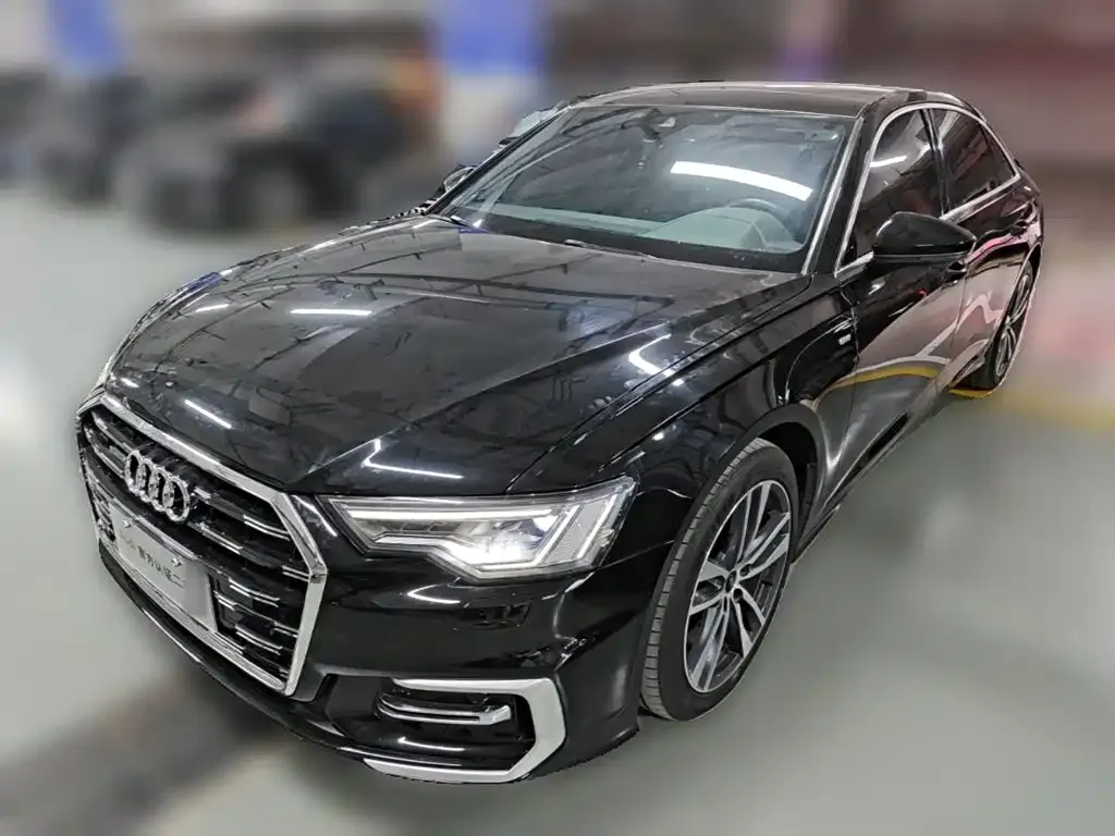 Audi A6L — фото 1