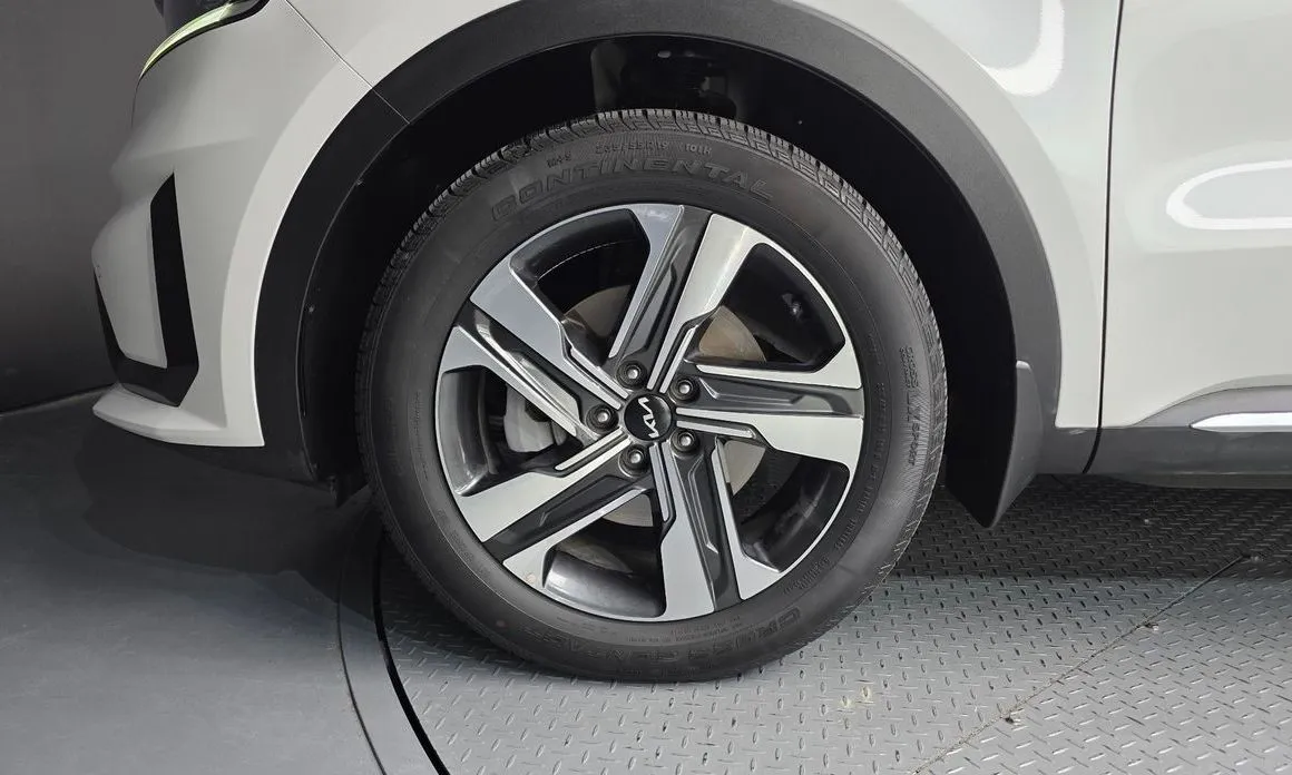 Kia Sorento — фото 5