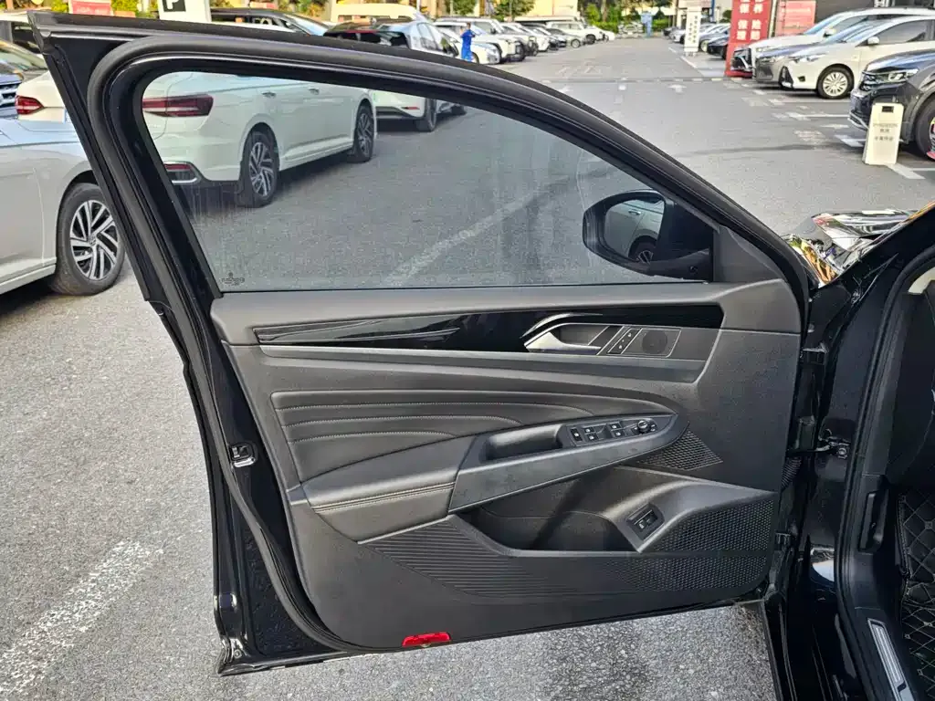 Volkswagen Passat — фото 2