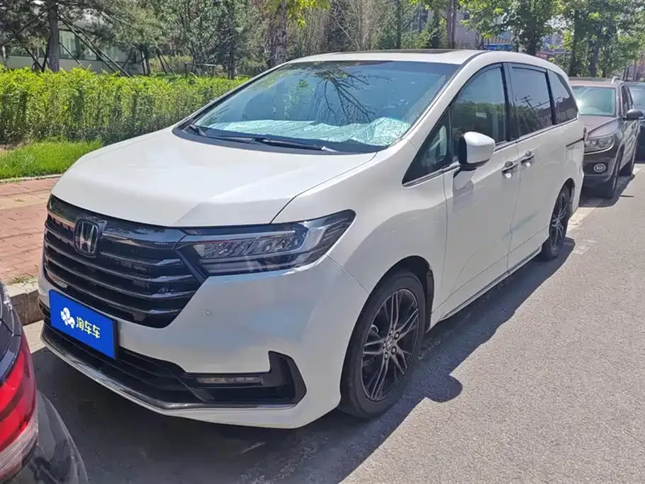Honda Odyssey — фото 1