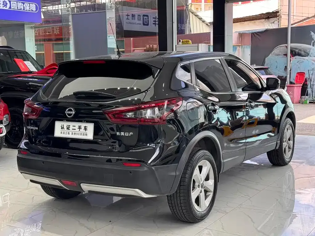 Nissan Qashqai — фото 10