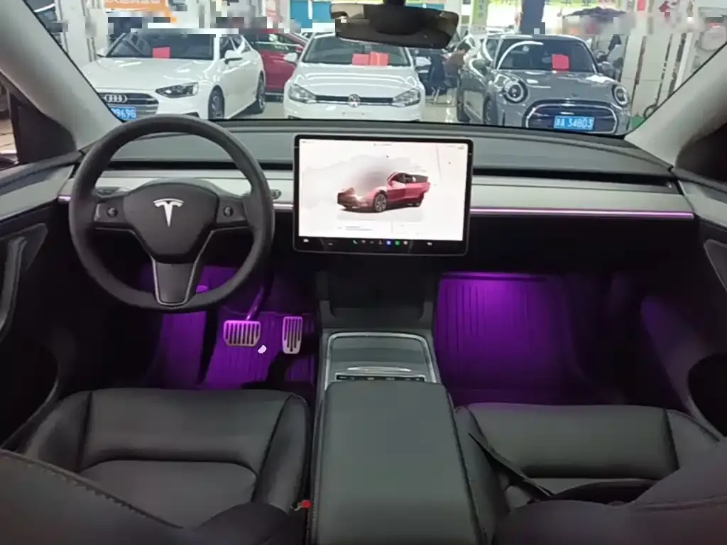 Tesla Model Y — фото 3