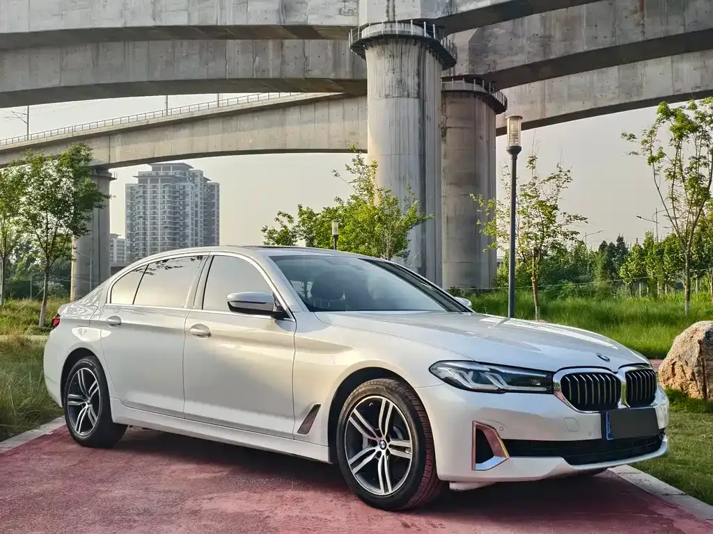 BMW 5 Series — фото 3