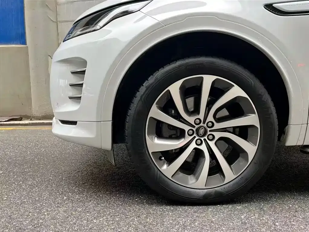 Land Rover Discovery Sport — фото 6