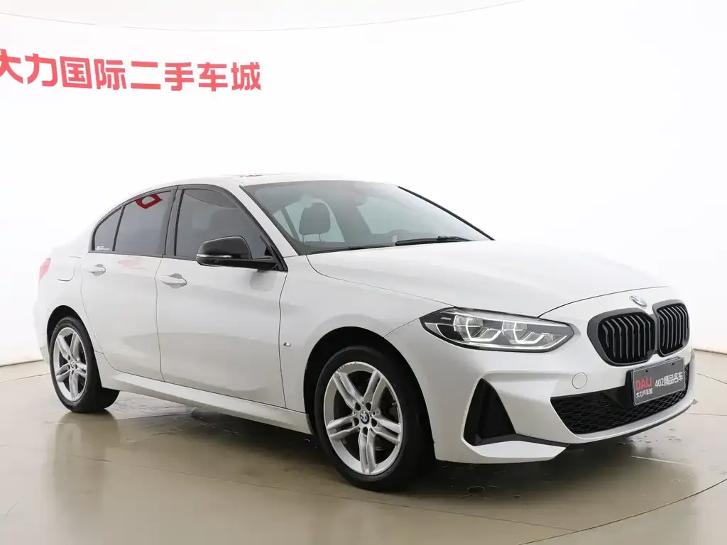 BMW 1 Series 2021 из CN, фото 3
