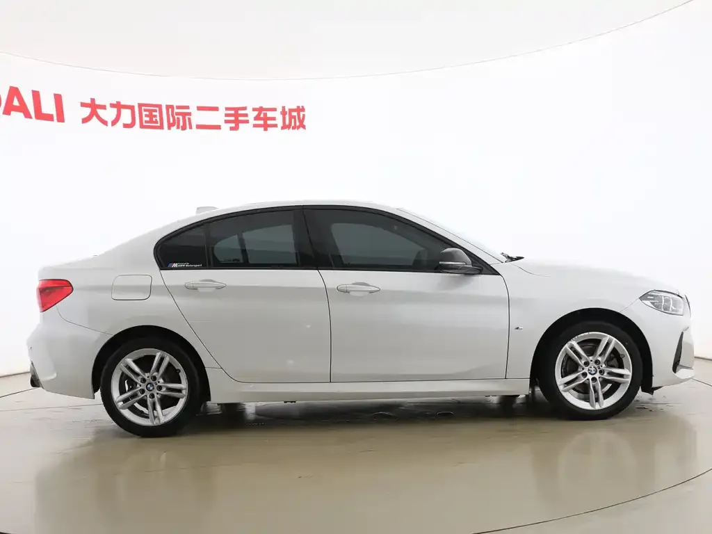 BMW 1 Series 2021 из CN, фото 10