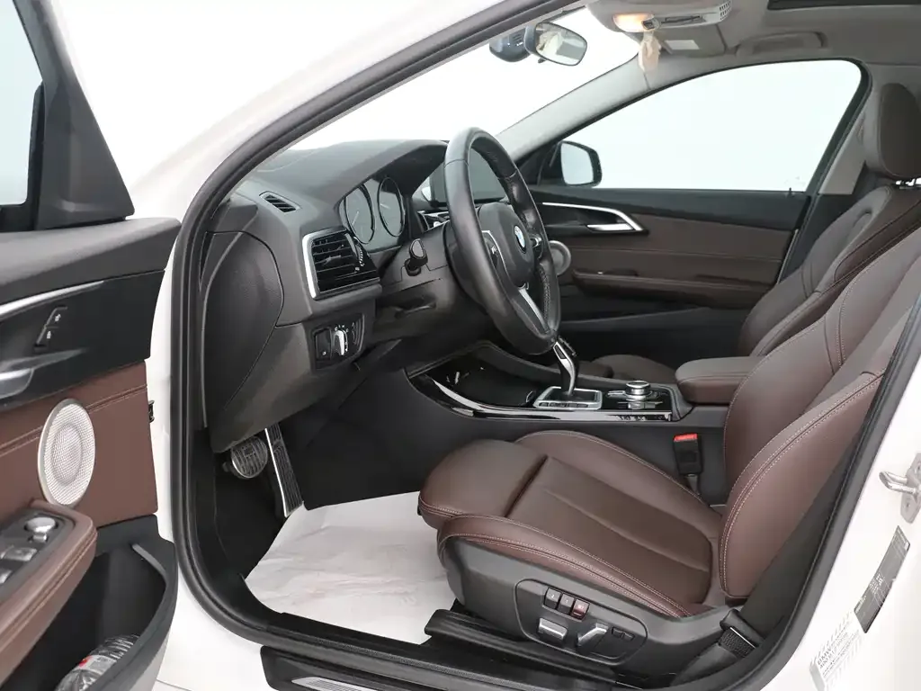 BMW 1 Series 2021 из CN, фото 5
