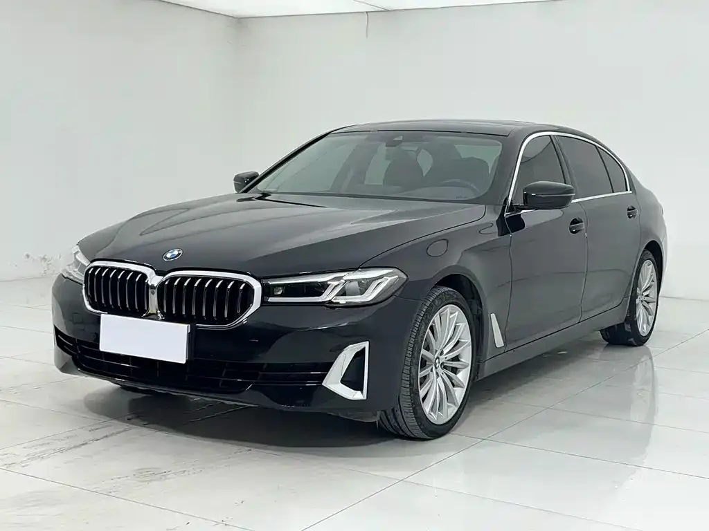 BMW 5 Series — фото 1