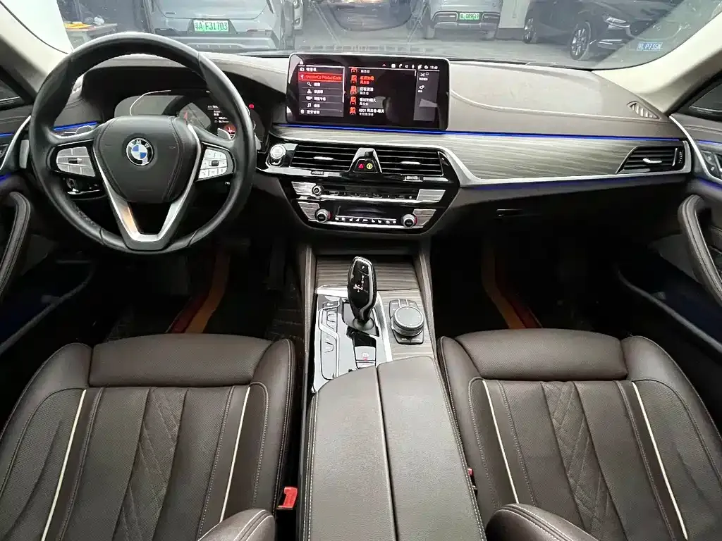 BMW 5 Series — фото 8