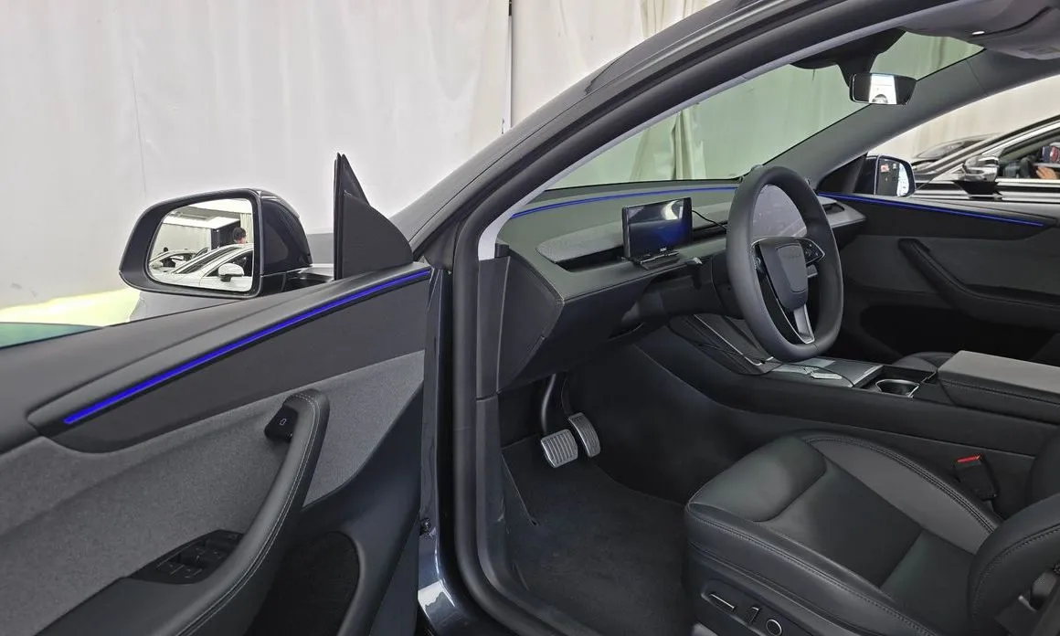 Tesla Model Y — фото 8