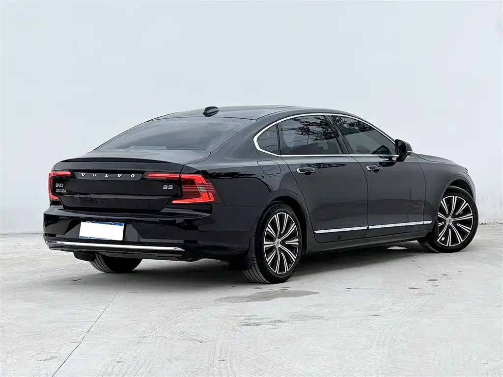 Volvo S90 — фото 3