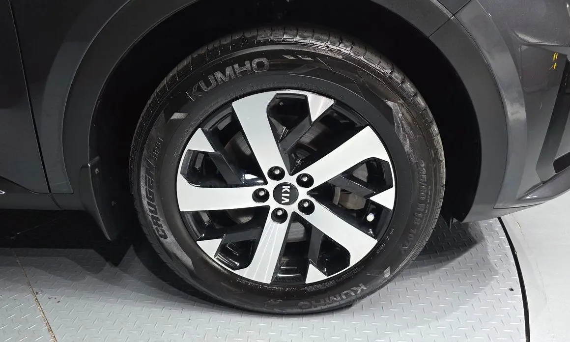 Kia Sorento — фото 6