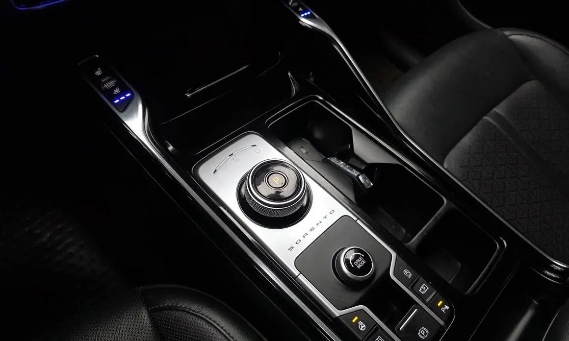 Kia Sorento — фото 5