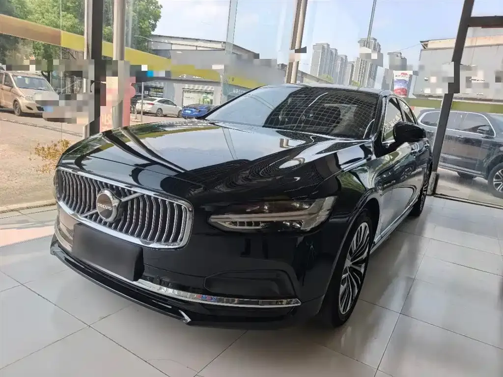 Volvo S90 — фото 1