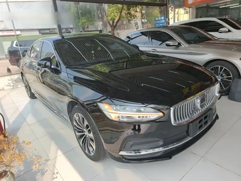 Volvo S90 — фото 9