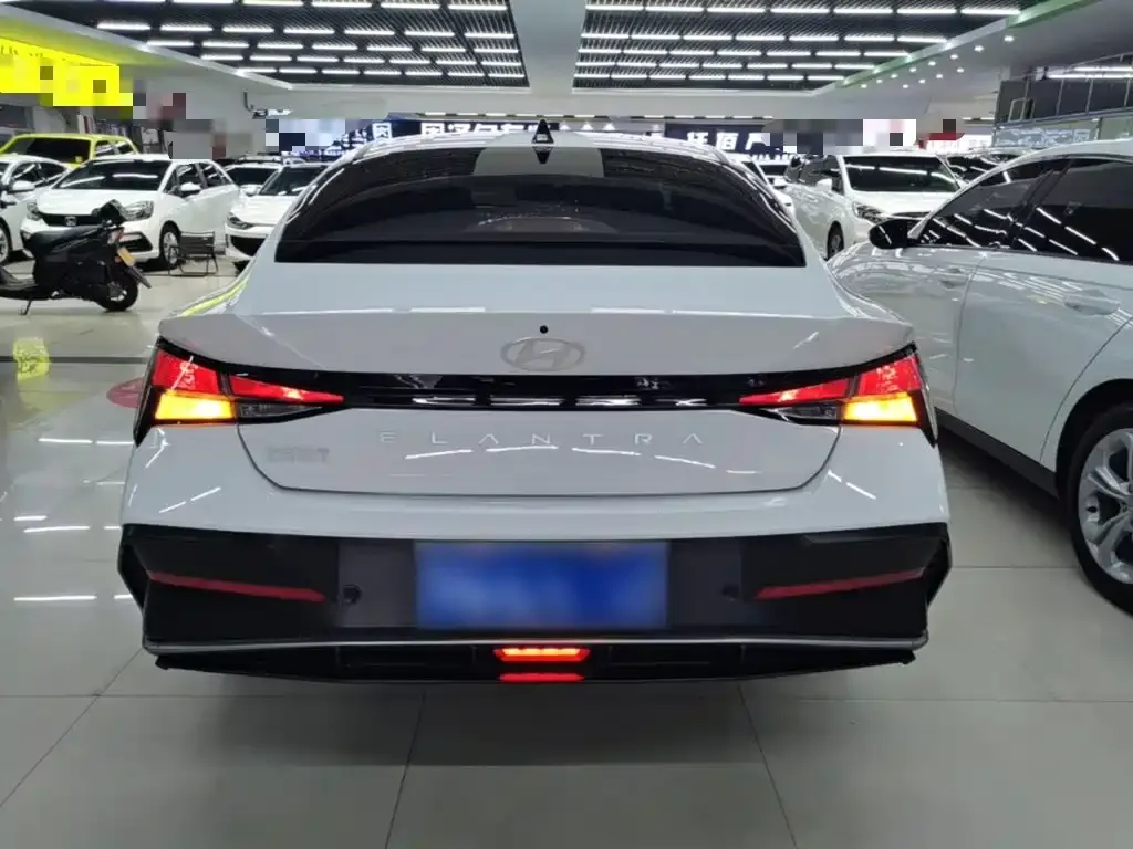 Hyundai Elantra 2024 из CN, фото 7