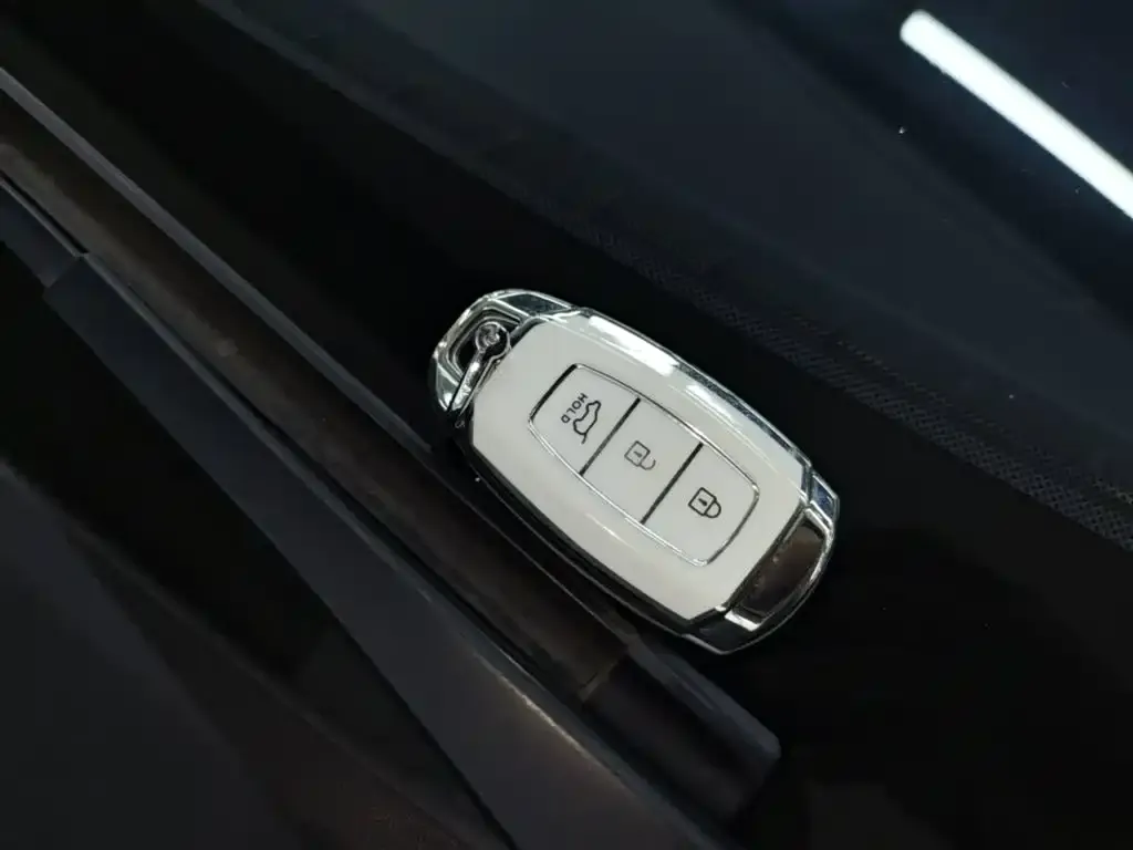 Hyundai Elantra 2024 из CN, фото 4