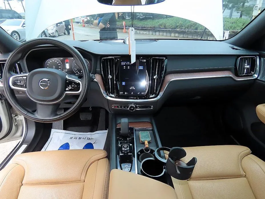 Volvo V60 2022 из KR, фото 7