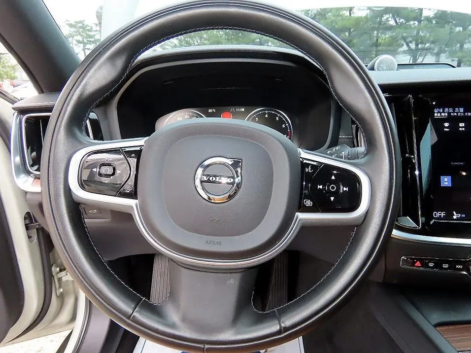 Volvo V60 2022 из KR, фото 10
