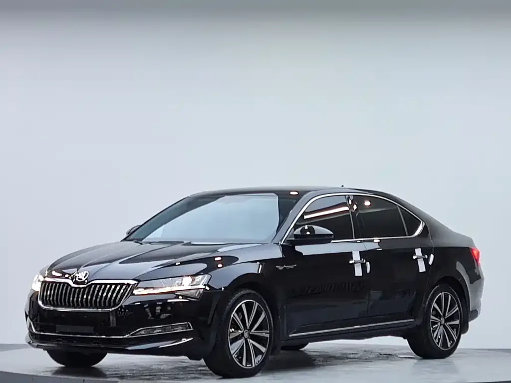 Skoda Superb — фото 3