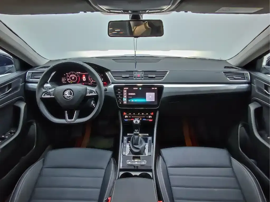 Skoda Superb — фото 6