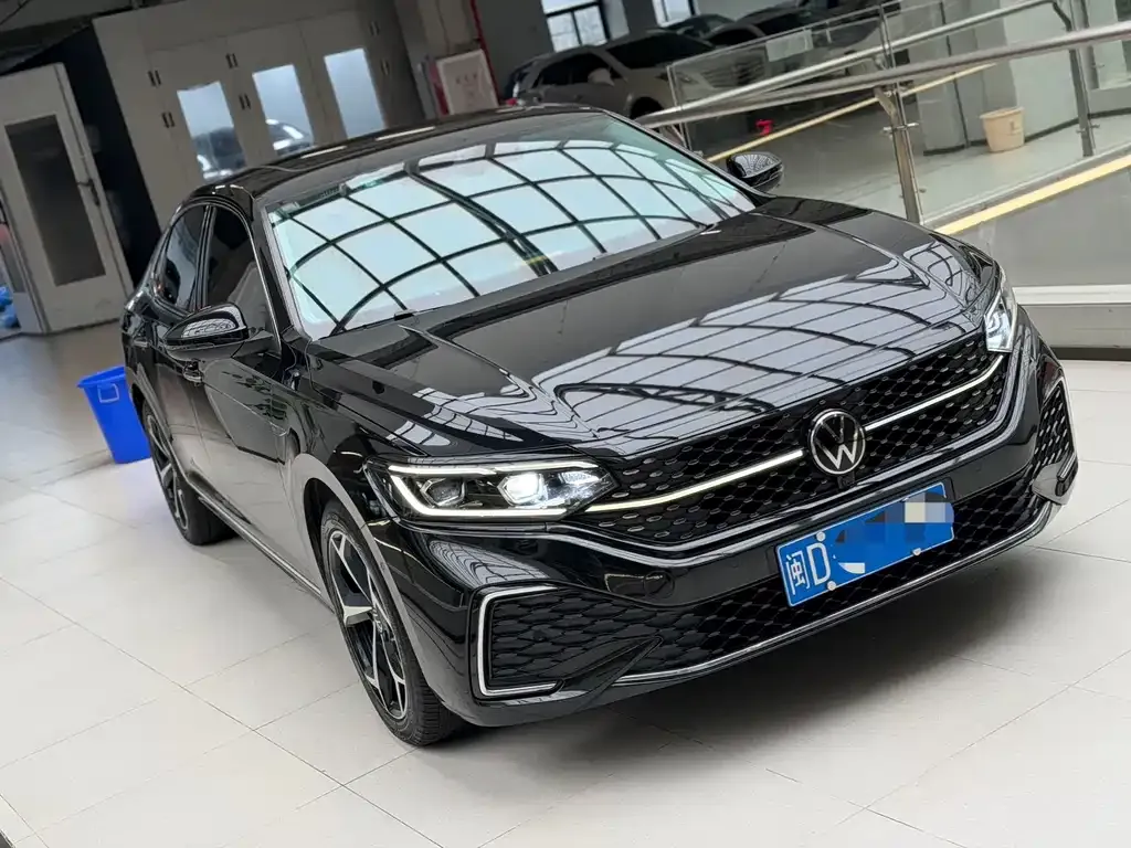 Volkswagen Passat — фото 4