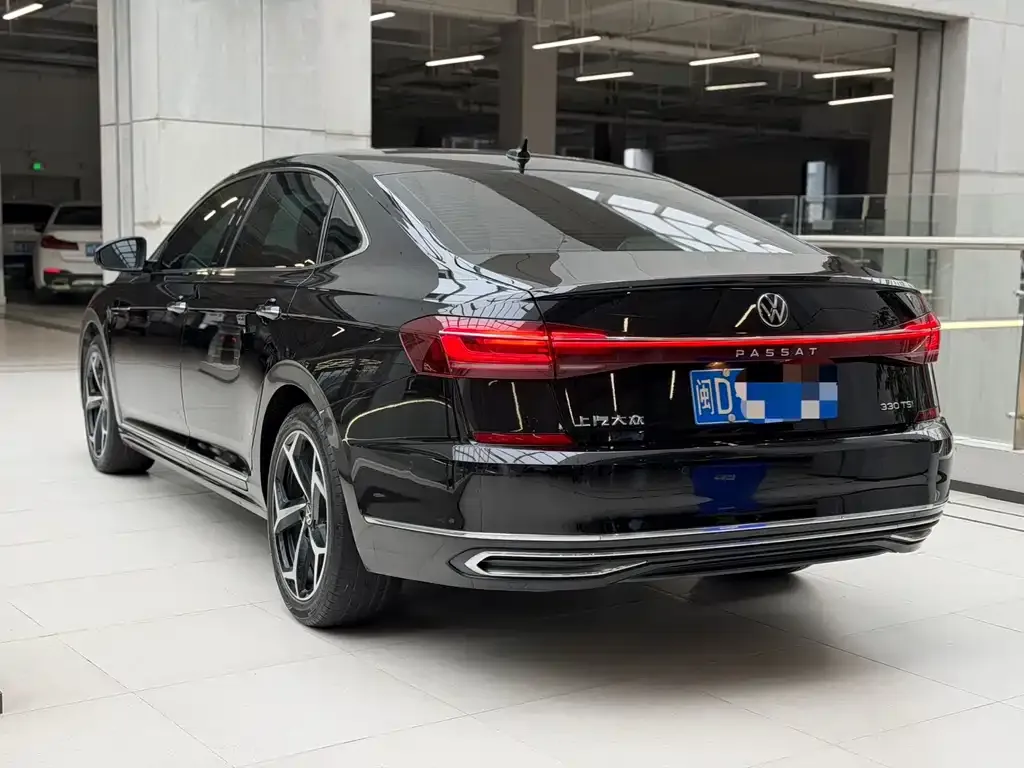 Volkswagen Passat — фото 3
