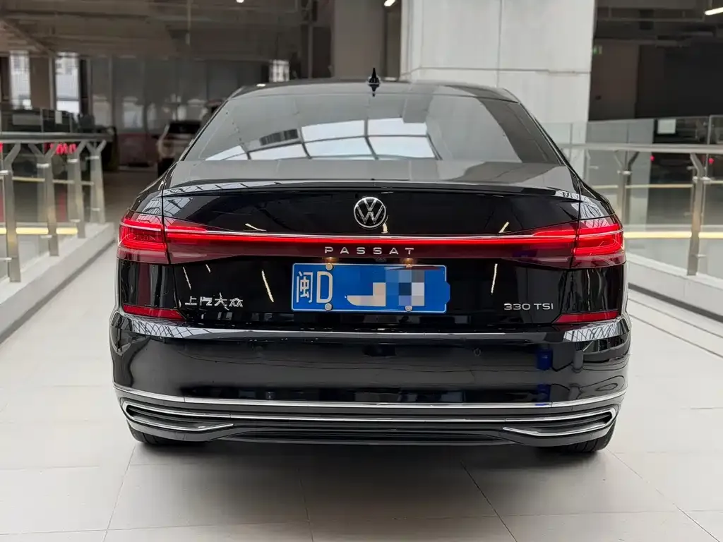 Volkswagen Passat — фото 2