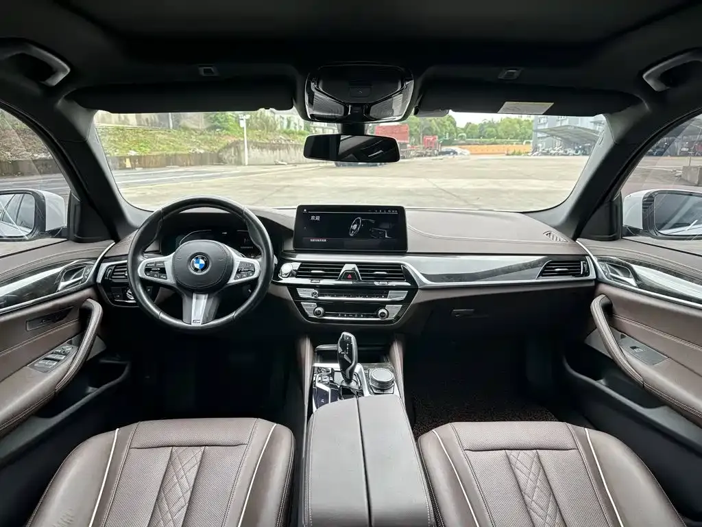 BMW 5 Series — фото 2