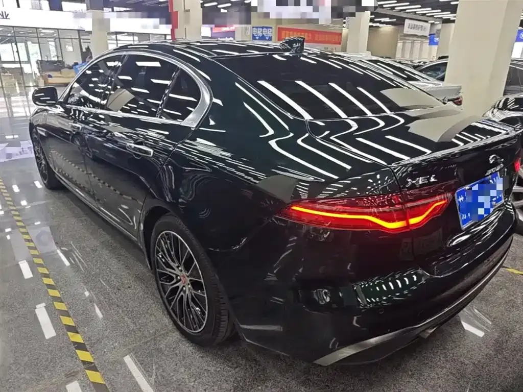 Jaguar XEL — фото 10
