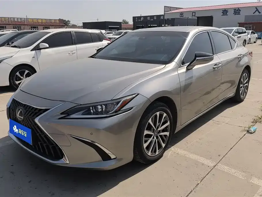 Lexus ES — фото 1