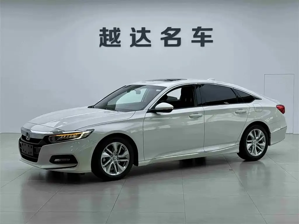 Honda Accord — фото 1