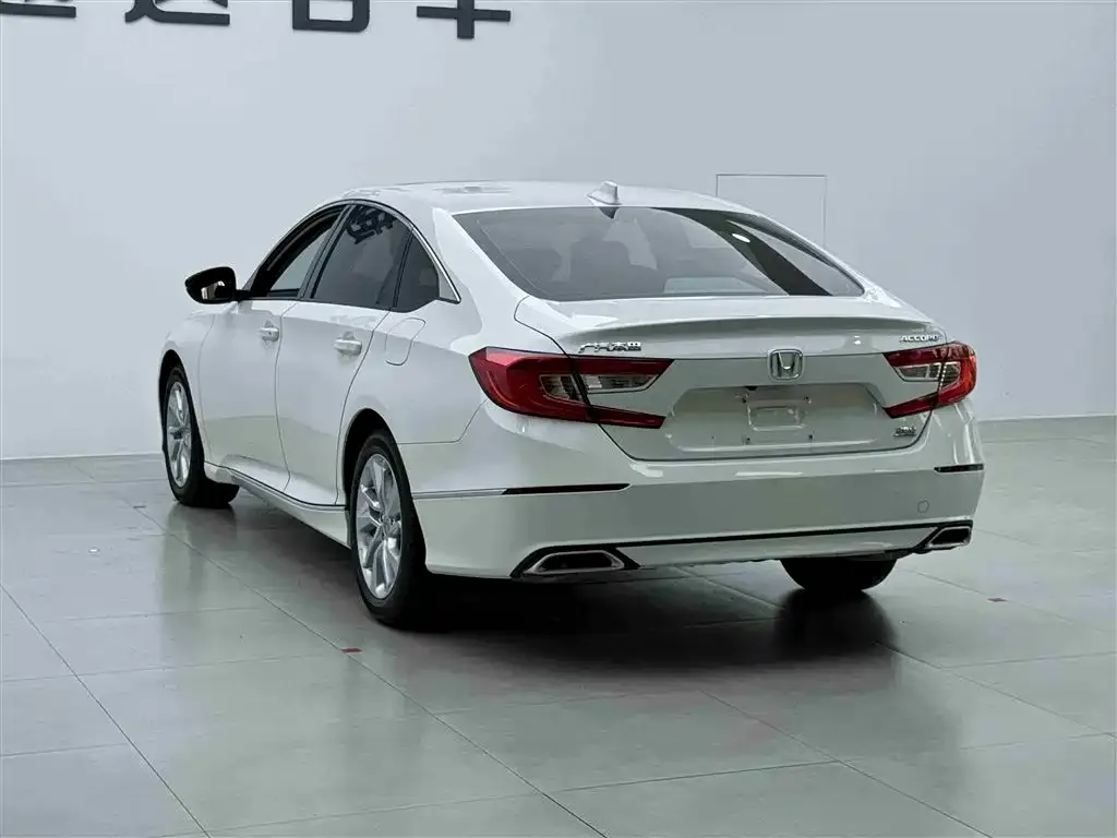 Honda Accord — фото 2