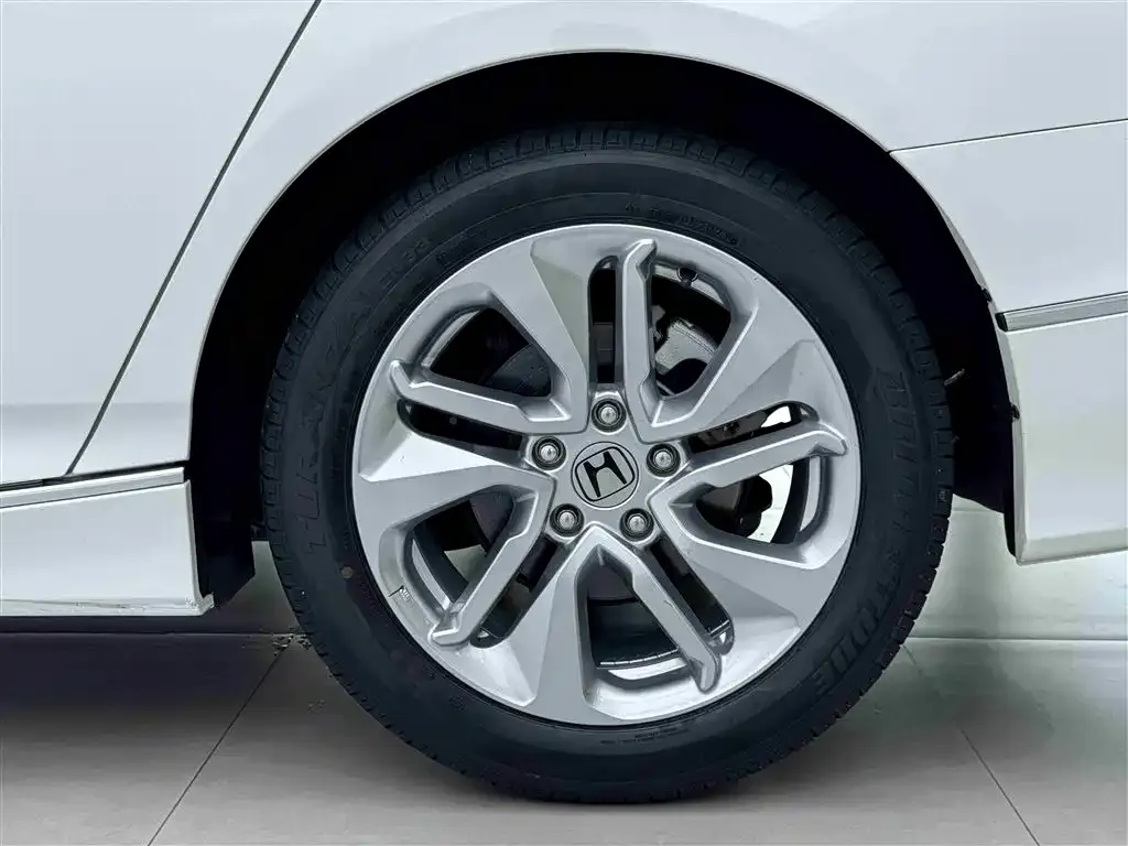 Honda Accord — фото 5