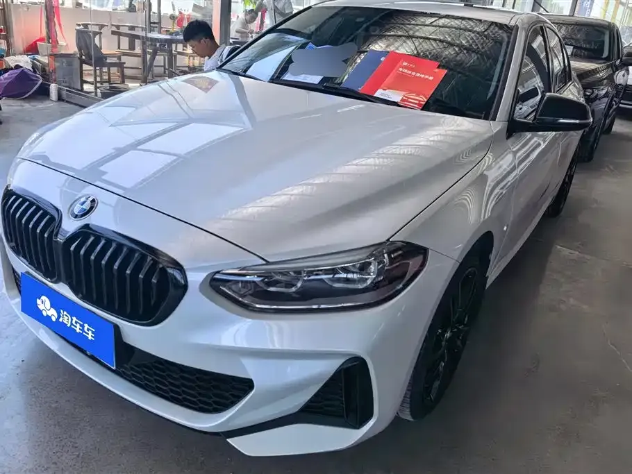 BMW 1 Series — фото 1