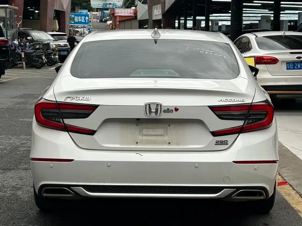 Honda Accord — фото 4