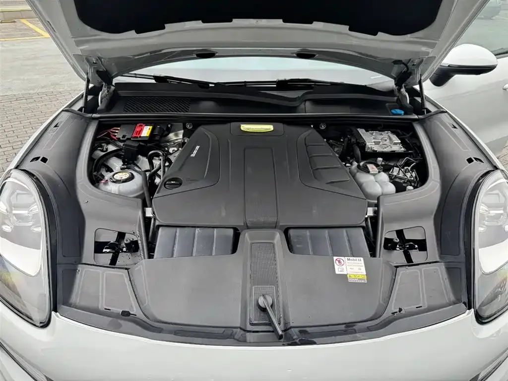 Porsche Cayenne Hybrid — фото 6