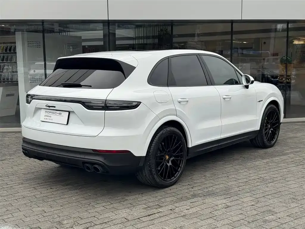 Porsche Cayenne Hybrid — фото 8