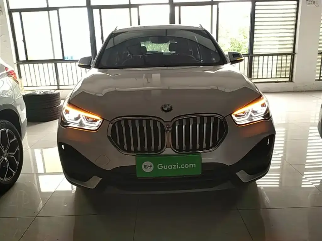 BMW X1 — фото 7