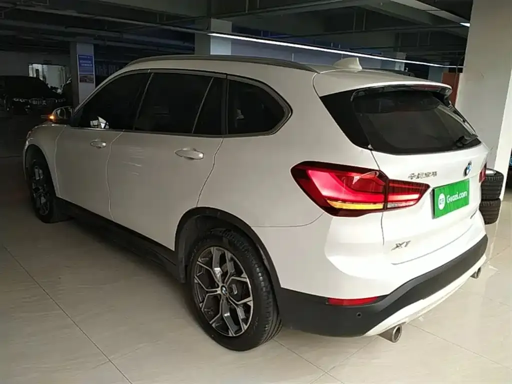 BMW X1 — фото 10