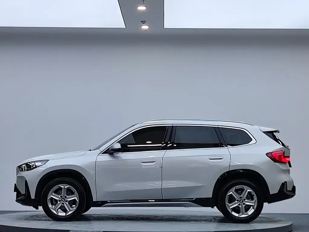 BMW X1 — фото 2