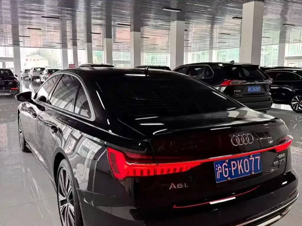 Audi A6L — фото 2