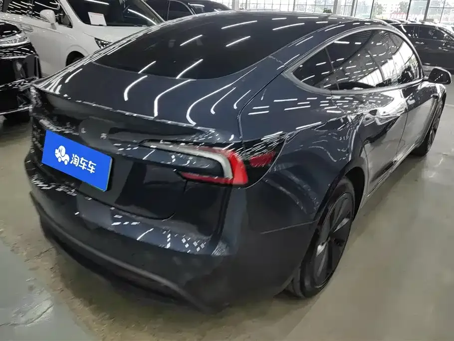 Tesla Model 3 — фото 10