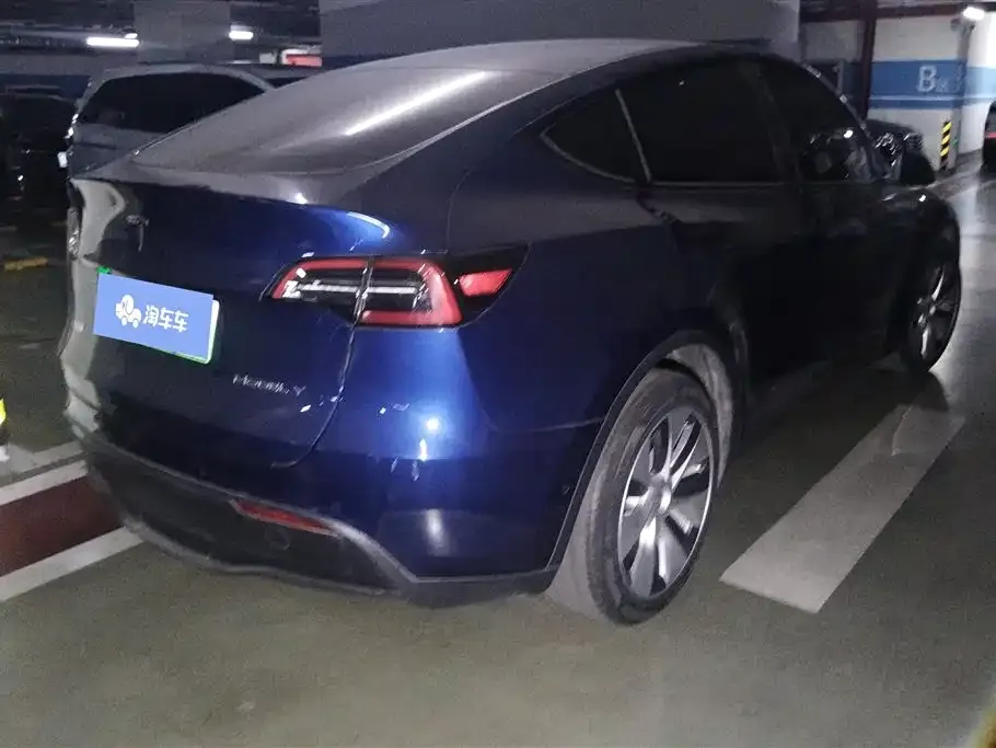 Tesla Model Y — фото 8