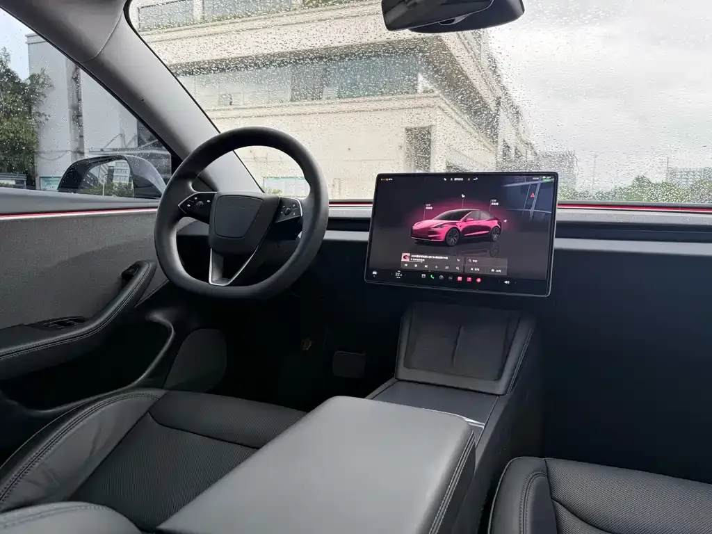 Tesla Model 3 — фото 8
