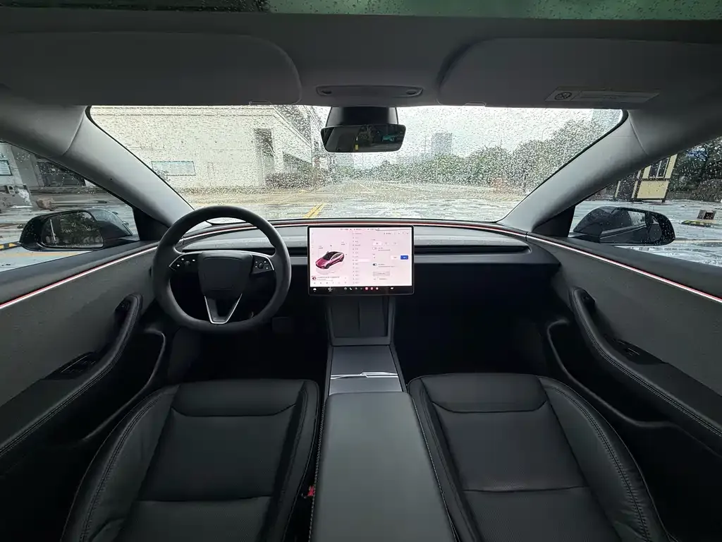 Tesla Model 3 — фото 5