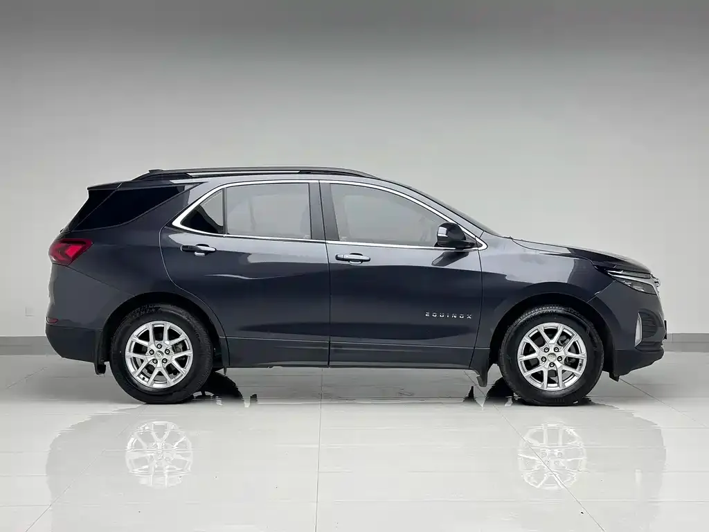 Chevrolet Equinox 2023 из CN, фото 3