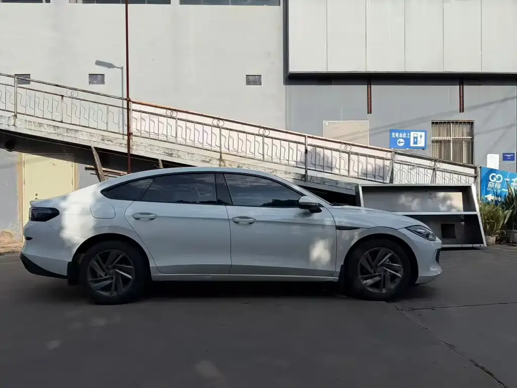 Volkswagen Lamando 2023 из CN, фото 4