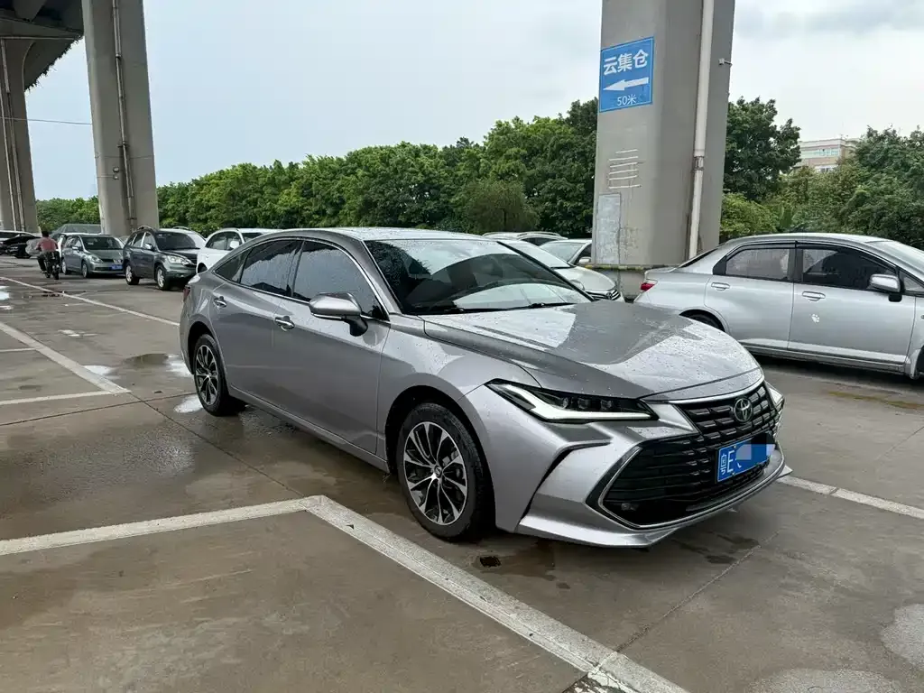Toyota Avalon 2024 из CN, фото 2