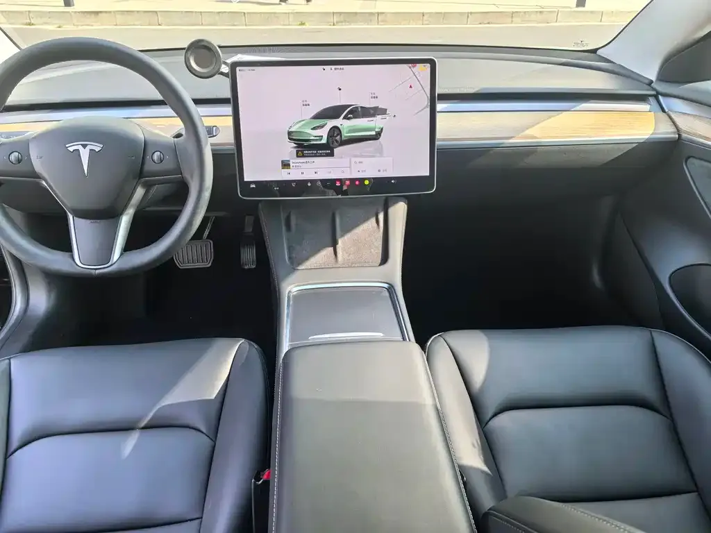 Tesla Model 3 — фото 5